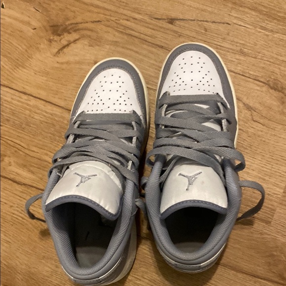 Nike Air Jordan 1 Low Vintage Grey Shoes 553560-053 (GS) Youth Sizes - Picture 10 of 15